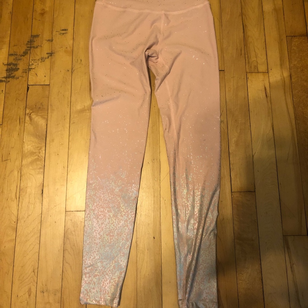NWOT Beyond yoga alloy leggings in light pink
